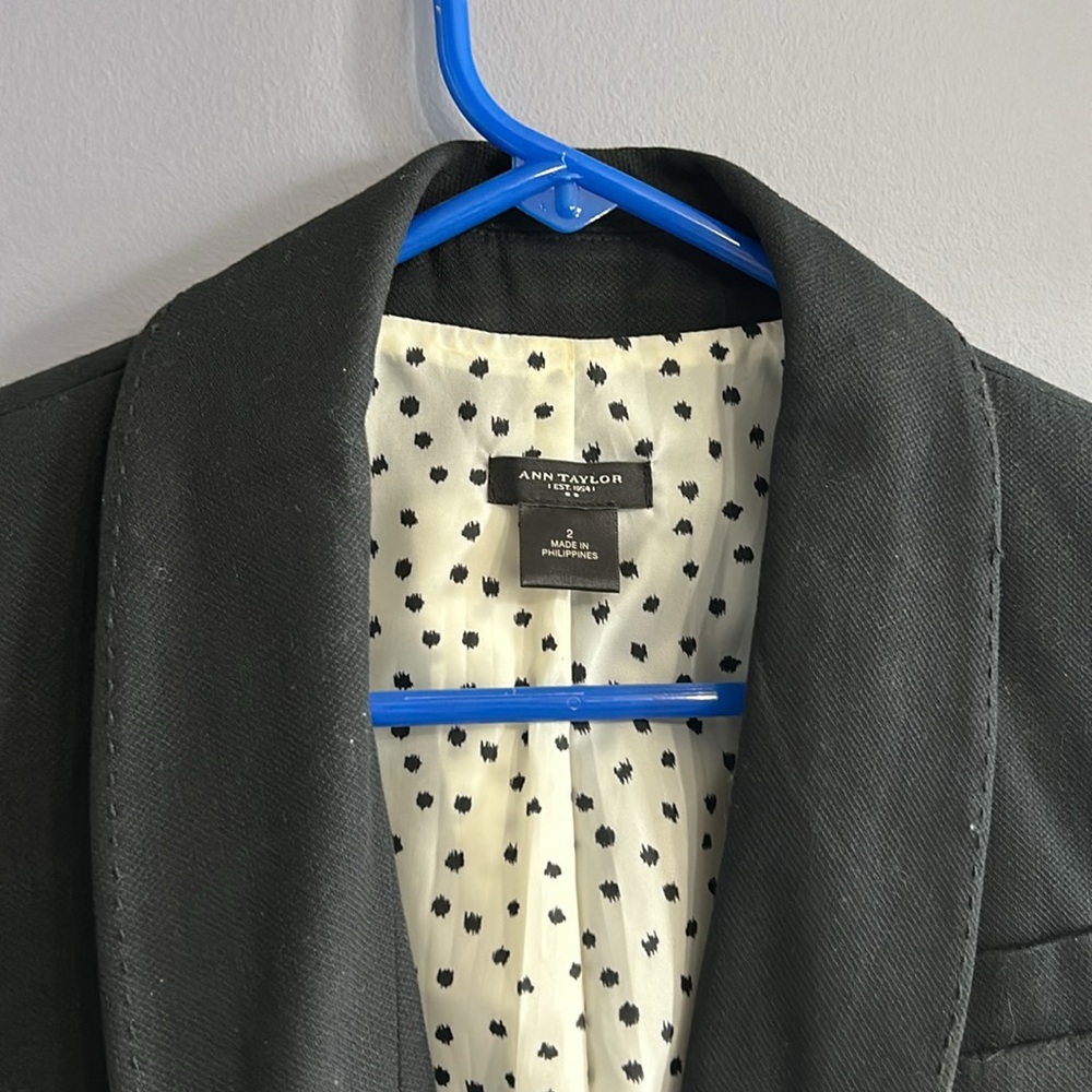 Blazer - Picture 2 of 2